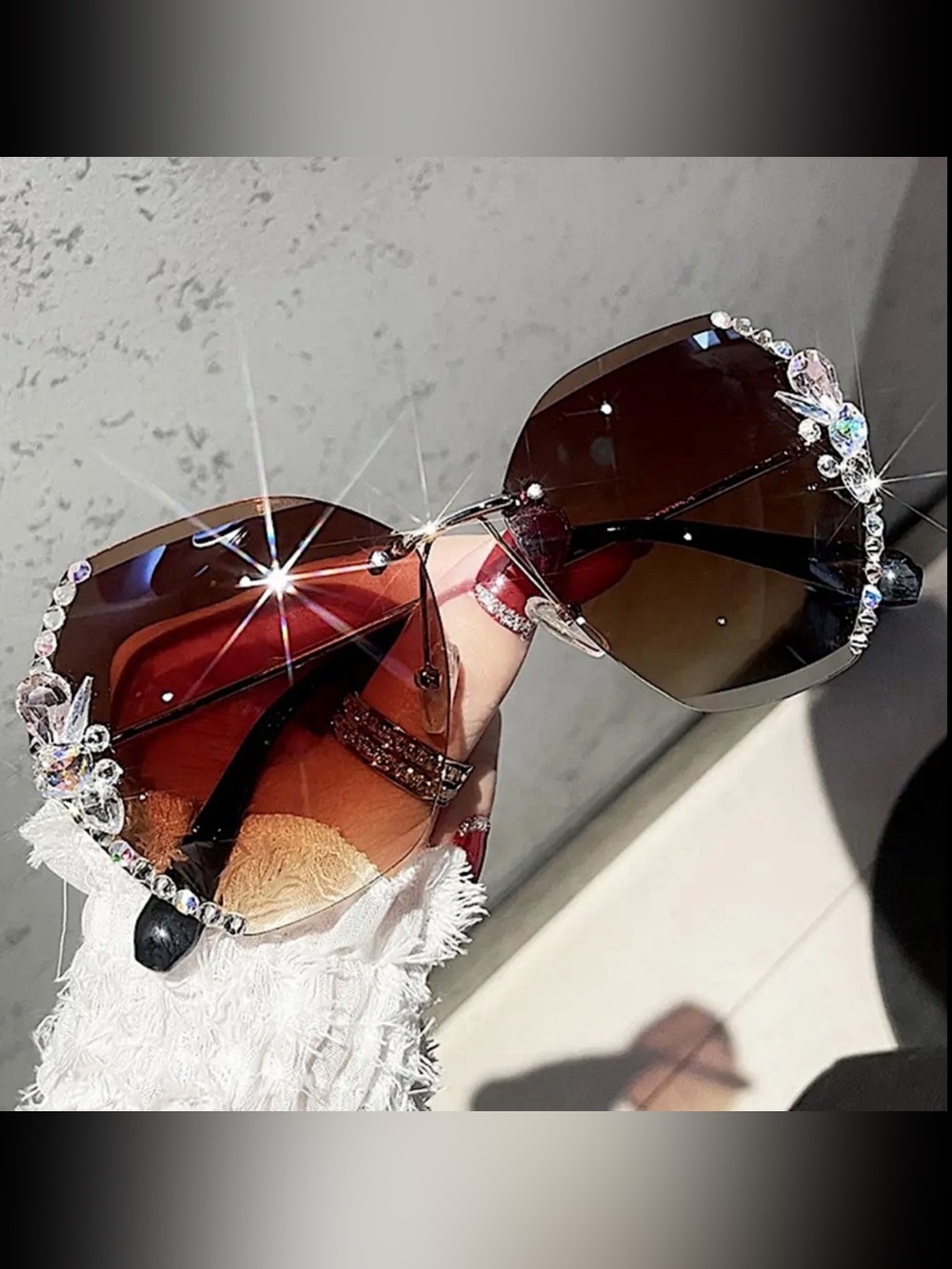 Brown tinted crystal rhinestone sunglasses 💎